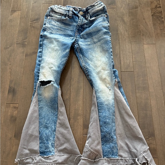 6T Unique Bell Bottoms - Picture 3 of 4